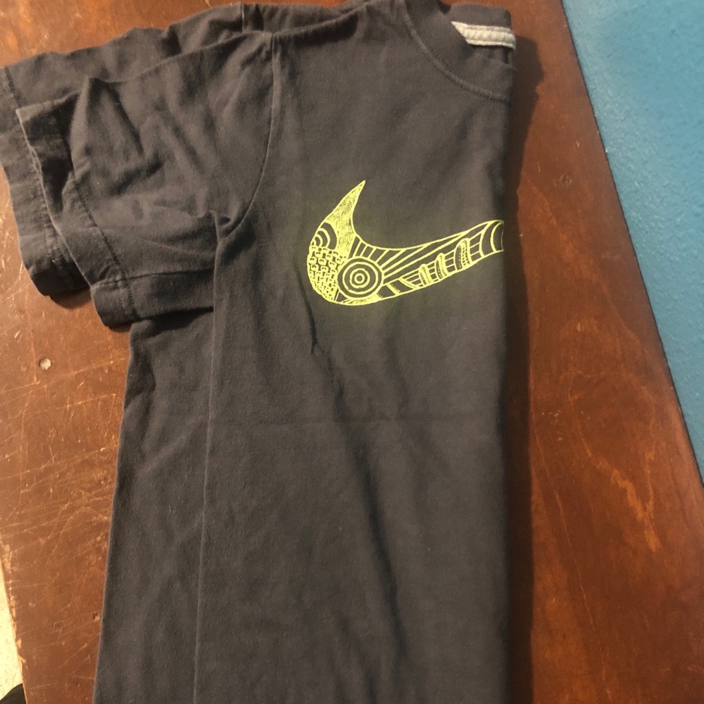 💙 Nike boys T-shirt